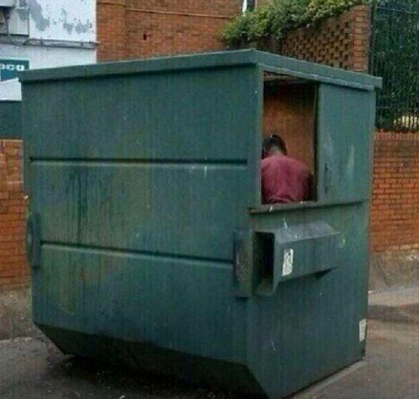 CauseWereGuys's tweet photo. Rare picture of Soulja Boy in the studio http://t.co/QPnSmMWzU1
