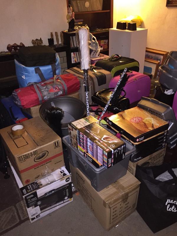 beckaj24's tweet image. @harrysemple bought everything now but thanks for the offer #asdawascheaper #sameproduct #saveda5er haha thanks again