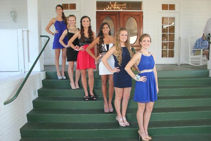 Homecoming last night😈👯✨ http://t.co/VkOFp4pA9a<a href="/tag/newprofilepic"class="tags"><span>#newprofilepic</span></a>