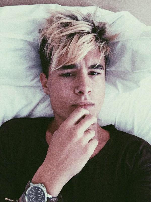 pinklemcnade's tweet photo. man crush everyday 😇💖 @fakeo2l http://t.co/aztjvDCqoP