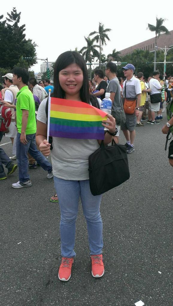 windgro's tweet image. Everyone has right to have love.