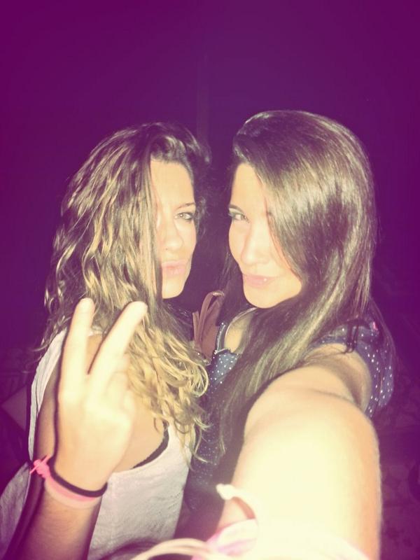ReinaAsli's tweet photo. “@CRaZy_TWiN: Buenas noches publico!!! #MayWa #WayMa http://t.co/fxuAGSohKT”