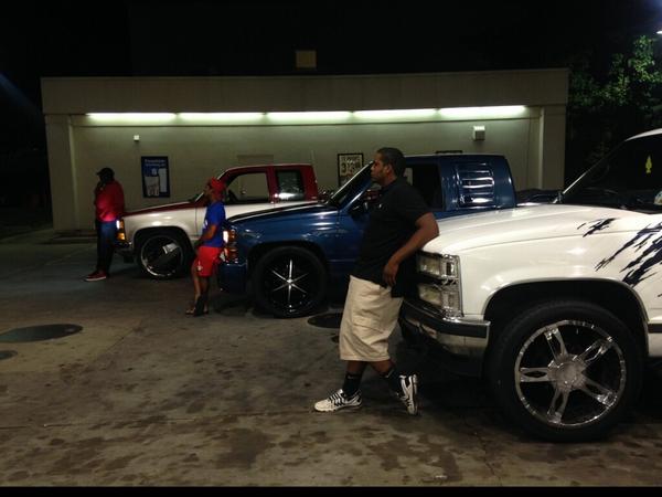 tygerhair's tweet photo. I guess you can say we posted π #chevyshit http://t.co/FsUT8w9nFe
