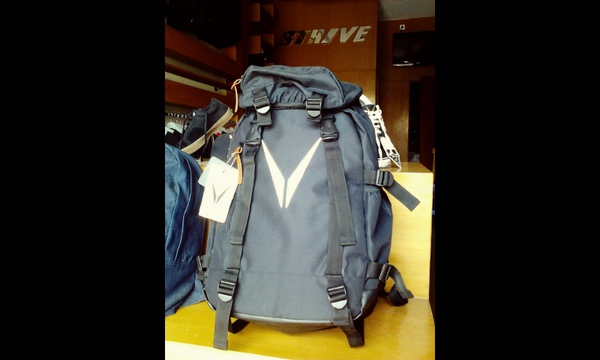 STRIVEstore's tweet image. Selamat pagi, untuk kalian yang suka berpergian jauh, kita sudah siapin yang cocok untuk membawa nya :)