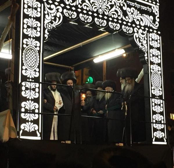 Tens Of Thousands Satmar Chasidim Attending Now At Wedding Einikel Of Rebbe In The Armory. Olem &amp; Kb"p Chupah Photos: