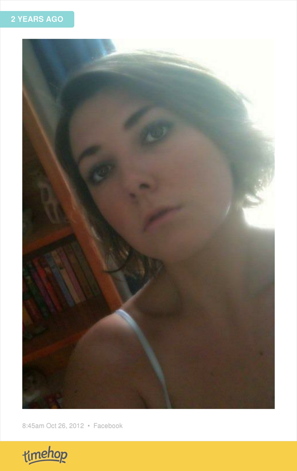 flutterstitch's tweet photo. Wow my hair has grown a lot  http://t.co/4T8jibXOBH http://t.co/0OYalduVeN