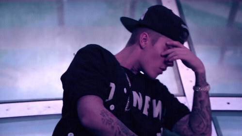 jurtnb's tweet photo. "Dilma é reeleita" #EMABiggestFansJustinBieber http://t.co/7PJTn1SLk4