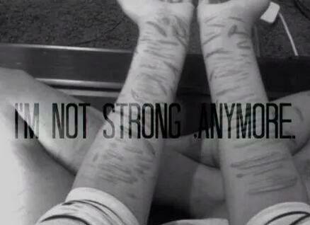 AndreaAndreaa97's tweet photo. I'm not strong anymore😿😿 http://t.co/gJc5Sjdly0