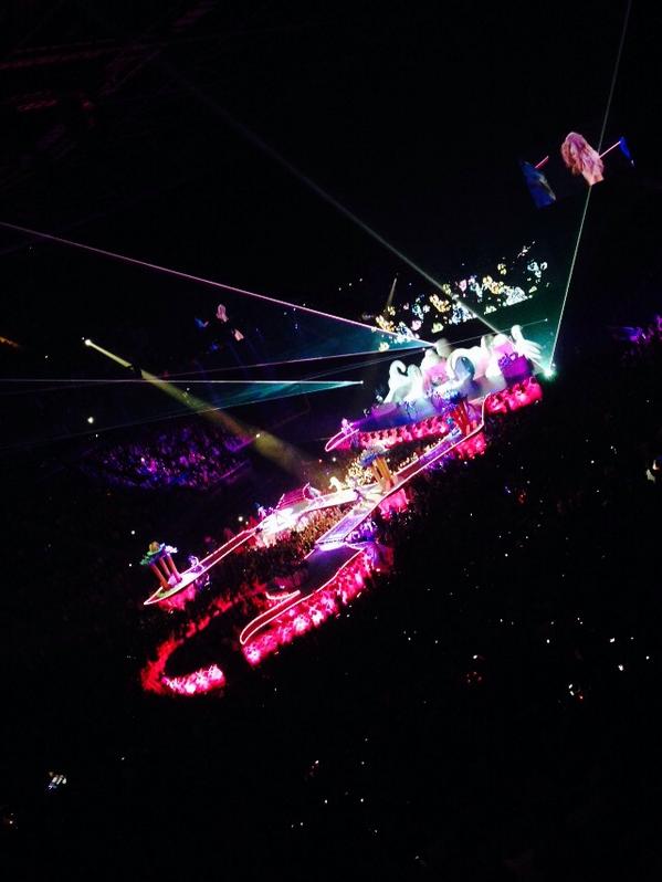 karinashirakyan's tweet photo. the best show i have ever seen @ladygaga  #artRAVELondon http://t.co/bdd3pK4pib