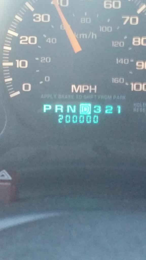AFauFs32's tweet photo. 200,000 miles and still runs like a top #gmcstrong http://t.co/5eNR5IRE1j