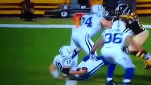 sportingnews's tweet photo. And thus, the #buttsafety was born. http://t.co/P2DQfBwrS7 http://t.co/5kj4pexCbH