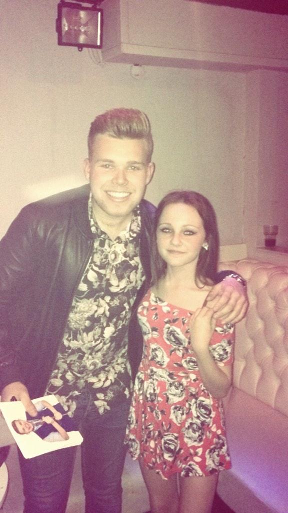 PogzLive's tweet photo. Once again, good night💋 Love you jamie💗 @johnson_music http://t.co/LB6nWohpZV