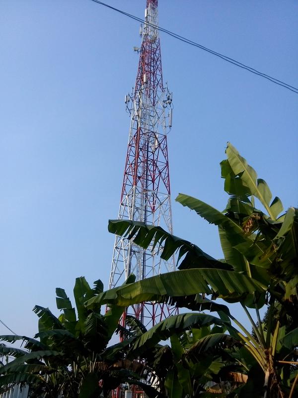 eduproject14's tweet photo. Melalui pilar inilah peran komunikasi menyatukan bangsa. Cinta tanah air @Telkomsel @eduproject14 #tsel2greatpeople http://t.co/oOwbT5EwBz