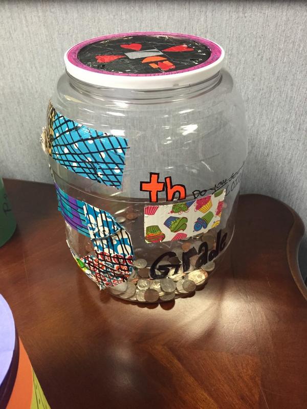 Cheatham5thCS's tweet image. Don't forget to wear red tomorrow and bring coins for our Caring Coins drive! #RedRibbonWeek #helpingothers