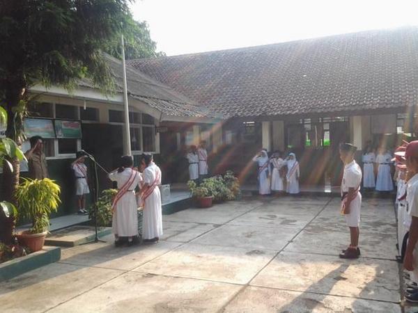 <a href="/INAkarakter/">IndonesiaBerkarakter</a> kapan yaa terakhir upacara sekolah? #tsel2greatpeople