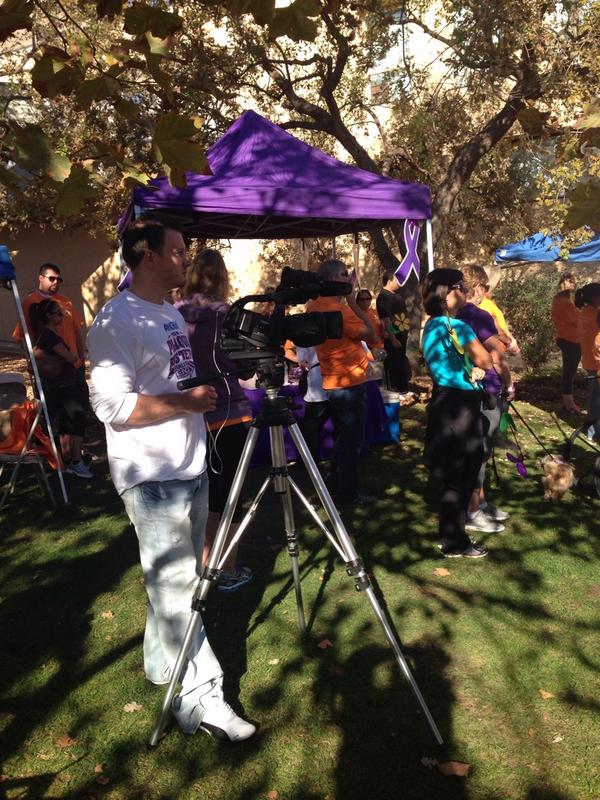 jodidoreen's tweet photo. TY @RobertBradleyIV for providing your services to @AlzCentral @alzassociation http://t.co/oxWSHuZ4DH http://t.co/A74g9Vx67j