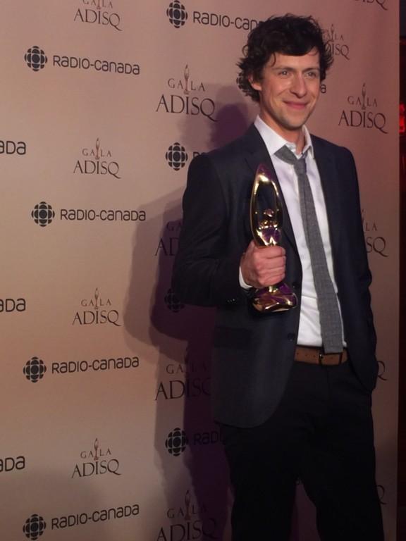 Tempo_Mag's tweet photo. Encore bravo au talentueux @pat_Miche ! Un prix tellement mérité! Une très belle année pour Patrice Michaud :) http://t.co/S2w6UsUgOi