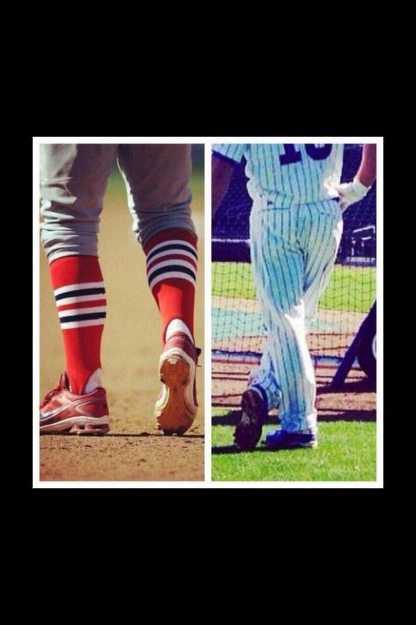 oppotacop's tweet photo. #BaseballPoll
RT for high socks. #HunterPence
FAV for low cut pants. http://t.co/MtTigrtQgc