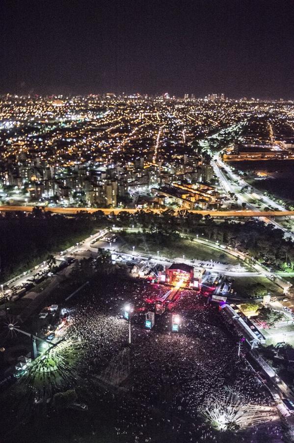 ricky_martin's tweet photo. Buenos Aires GRACIAS. http://t.co/DRFngw1g6a