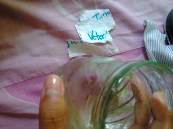 txaami's tweet photo. Tuve que tomar agua y tambien tuve que romperlo,me dolio la panza toda la tarde.Pero lo logre xDD #RetoTroll #Reto54 http://t.co/66JqGDz7Rk