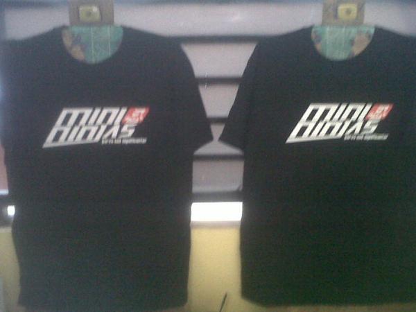 Yang mau sablon,kaos,sweter,jaket baseball,hoodie,ziper polo,sms 08988837455/pin:267734DD
