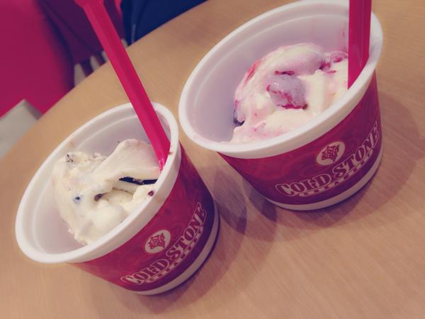 108_miku's tweet photo. コールドストーンきた💓 http://t.co/ZC25OUlCAt