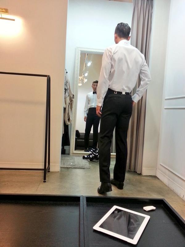 NIIGATA04's tweet photo. 턱시도  맞추러 ~  하나씩 하나씩 준비 http://t.co/Yxsoc6oHpM