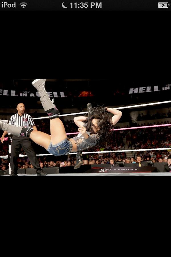 DIVASHOTASS's tweet photo. WHO'S LOVIN IT!!!!!? http://t.co/vEEmvBDXqd
