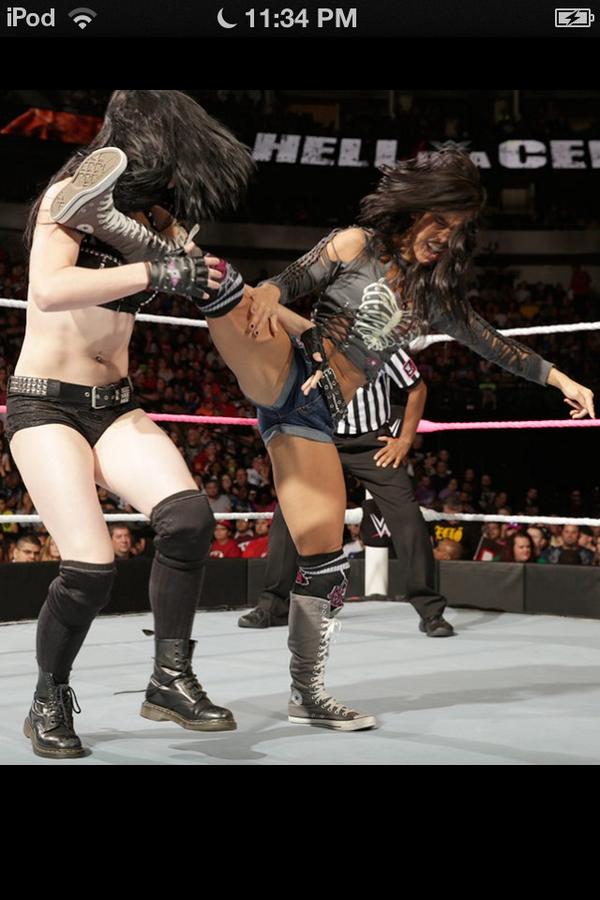 DIVASHOTASS's tweet photo. WHO'S LOVIN IT!!!!!? http://t.co/vEEmvBDXqd