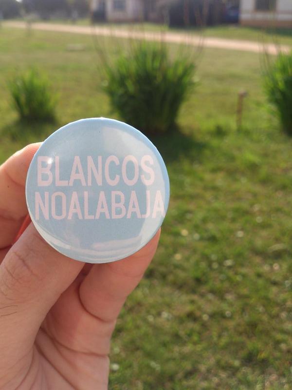 06ekaton's tweet photo. Muy feliz de haber cumplido con esta causa!
Gracias @BlancosNoBajan por haber recorrido este camino juntos! http://t.co/GCRGrqRMe9