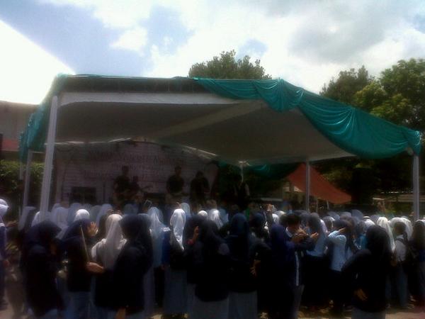 Dpiston1's tweet photo. @Dpiston1 Pecah... Thx Fo Skansaka Yogyakarta... Thx #Pistoners http://t.co/zKckYOOAqH