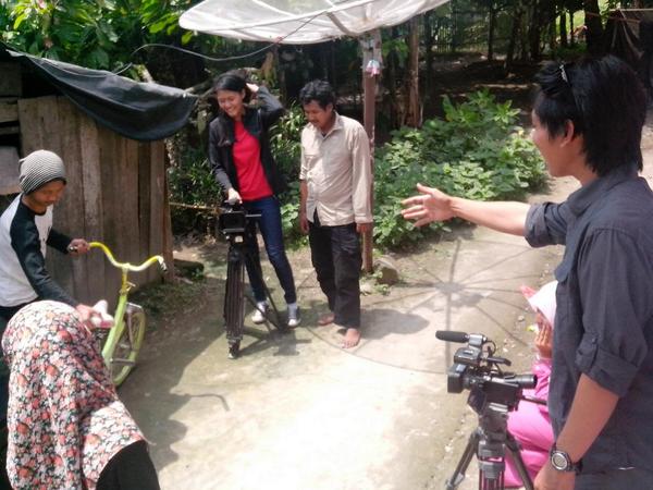 JastisArimba's tweet photo. Behind the scene DI BIBIR NAGARI, karya finalis asal Payakumbuh,Sumbar @eaglejuniordoc @ntasnta @kioen http://t.co/aBpfcq5Oj2