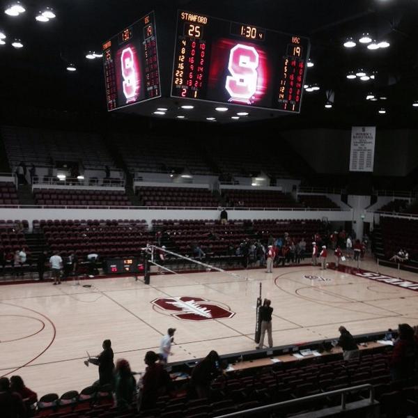 vballers_think's tweet photo. Stanford vs. USC tonight was a great game! Stanford won 3-1, they're still undefeated! http://t.co/OdWP3oVl2S