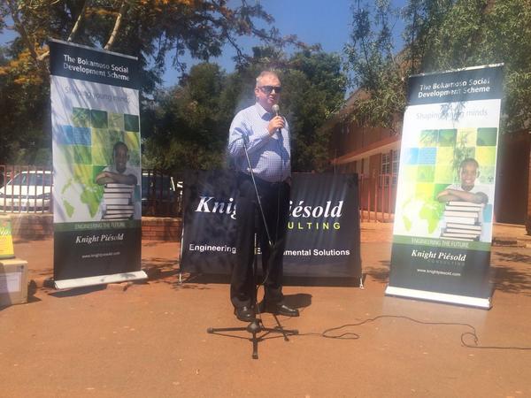 YPFSouthGauteng's tweet photo. Mr. Leon Furstenburg MD of #KnightPiesold #roadshow #CESAYPF http://t.co/TFXALOL5Wx