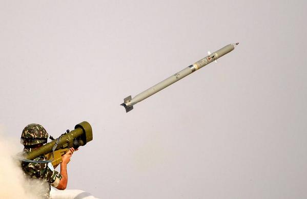 "#Isis può abbattere anche aerei di linea". Sos dei servizi d'intelligence tedeschi ow.ly/DnpKX