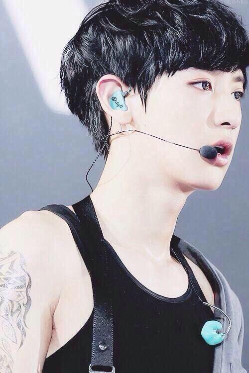 p_c_yeol's tweet photo. EXO bot

俺を楽しませてくれるのは誰？

積極的なやつ好み、

 完攻 / SEX / R××× / All対応 / 玩具 / 強調 
#RTしたbotとペンを迎えにいく http://t.co/9fWrAq90Nq