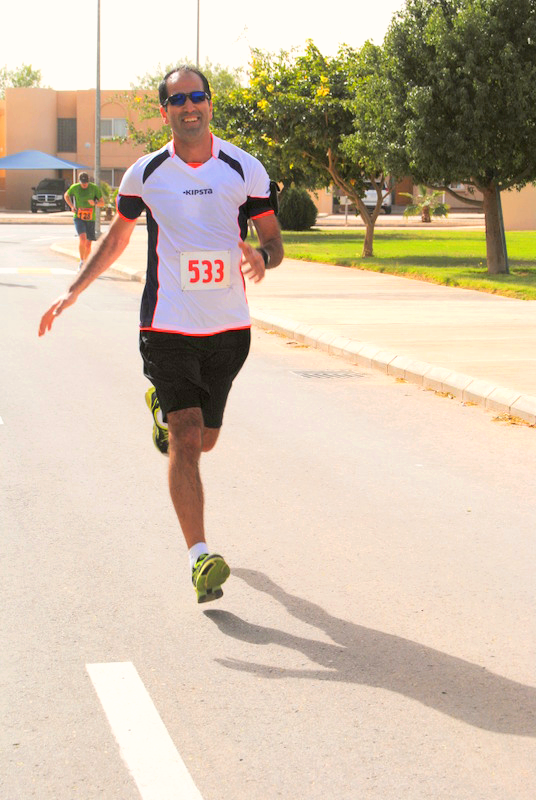 BeirutMarathon's tweet photo. Georges El Khoury came all the way from Riyad to #run the #bdlbm this year <3 #peaceloverun #pacerunners #sports http://t.co/Fn4lfzj4DM