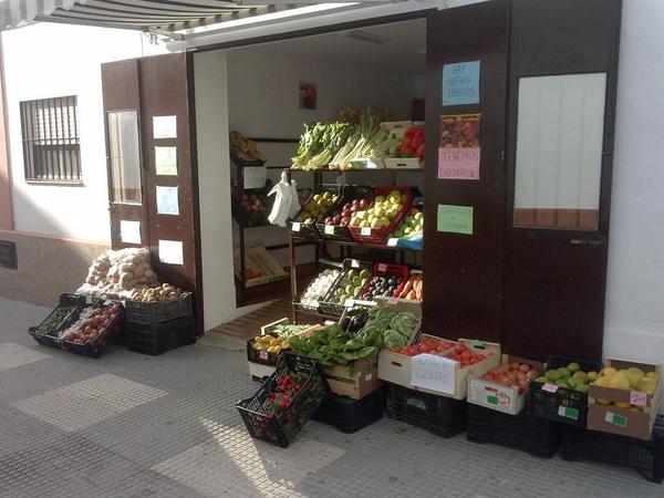 ANTONIOLUISROAC's tweet photo. Frutas y Verduras "EL CALLEJON" @VeraCruzLosPala http://t.co/RHNMo8yiyu