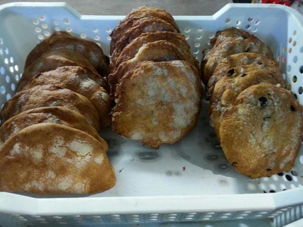 merkaplus's tweet photo. ¡¡ATENCIÓN!!
Además de nuestra sección de panadería también contamos con tortas caseras y ochios con pasas http://t.co/j2Jm2367q1
