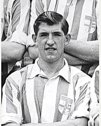 XProFootball's tweet photo. RIP Don Ratcliffe 1934-2014 @SCOBA1863 @stokecity http://t.co/iBzdEzhPUt