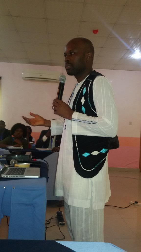 simyP16's tweet photo. #YALFNG2014 semester2  just began today, speaking now @KBangwell @FMYDNIGERIA  @MediaInsightNG  @UNDP http://t.co/6U5VGE9lGr