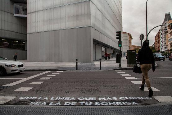 MadridSeduce's tweet photo. #VandalismoSentimental: Más poesía de @BOAMISTURA para desearos feliz semana #Madrid #amor #MadridSeduce http://t.co/YqJB8icXtB