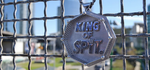 RollingStoneita's tweet photo. #MTVSpit: il nuovo king è @Neroneofficial, il ventitrennne free-styler milanese: http://t.co/5sNAA6H59T  @MtvSPIT http://t.co/VEw7jYFVRV