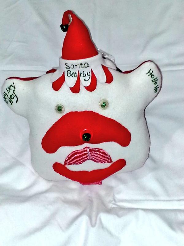 BuddyBlanquilts's tweet photo. Oh boy looks like Christmas is coming earlier each year. Our unique Santas are ready are yours? http://t.co/1Kufpqvdde
