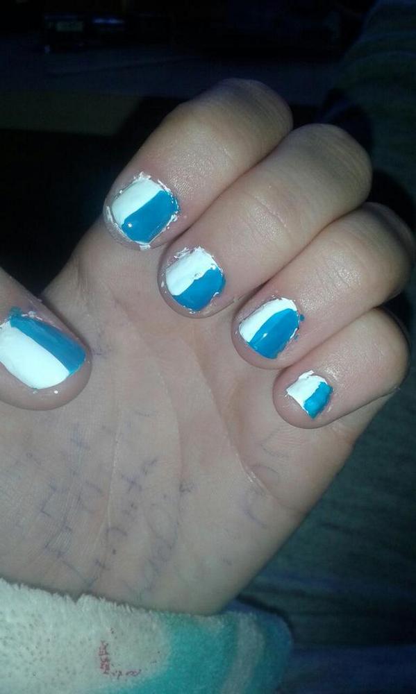 alvaroalonso227's tweet photo. Lo de @mabellecera pintandose las uñas es arte y lo demás tonterías #looof http://t.co/bZGX2kx5od