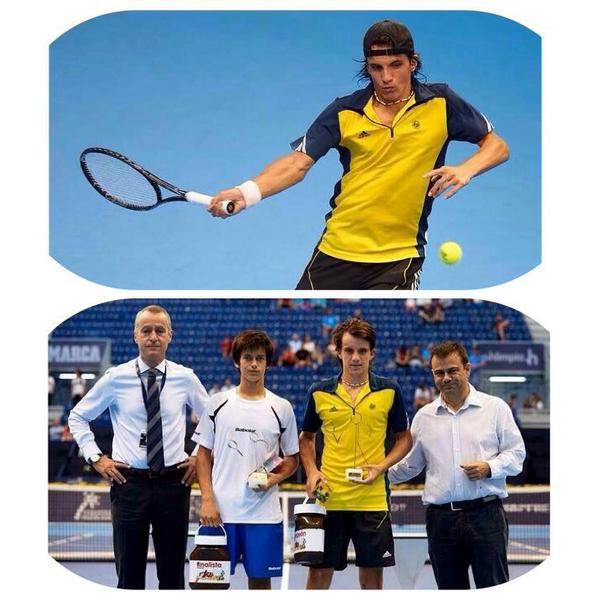 WilsonTenisEsp's tweet photo. Alex Vila, CAMPEΓN del Open 500 Valencia JΓ³venes Promesas (Sub-16). Crack! #Blade98 #moreAlex #moreWin. http://t.co/2Ae4mQoQtB