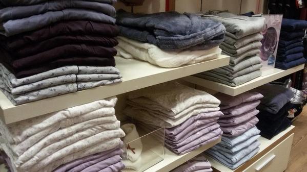 Pigiami, vestaglie, camicie da notte e tute Classics by Triumph a Roma li  trovi da Famar Merceria | Famar Merceria Roma