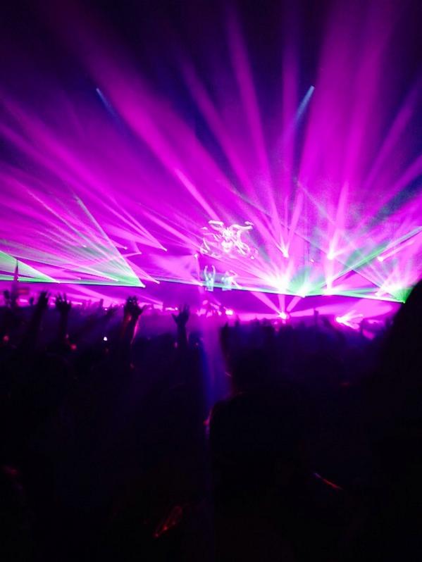 Glenonn's tweet photo. #TSOQDCL #QdanceCL Gran noche la del sábado !!!! @djcoone @BassModulators 👏👏👏👏 http://t.co/nxNhS6kNB1