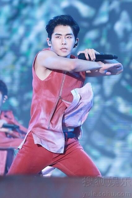 ihowon91's tweet photo. [PICS] 141025 MBC Korean Music Wave in Beijing 122P :: http://t.co/8uckmDyzQ9 http://t.co/UF4skBhpKU
