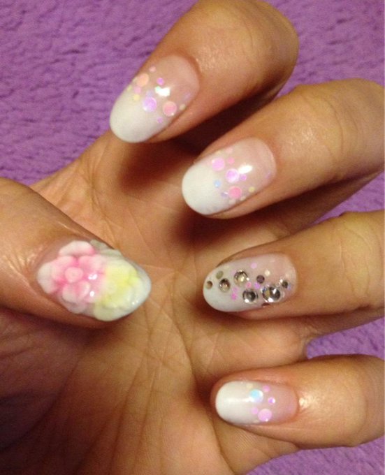 ネイルをみたいと書いてあったのでUP|&omega;･`) http://t.co/2dwh95FSpP